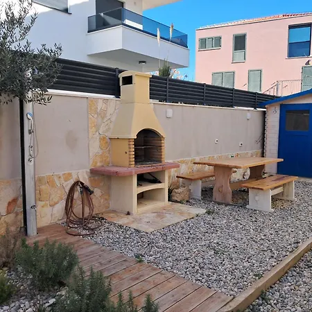 Mina Apartment *