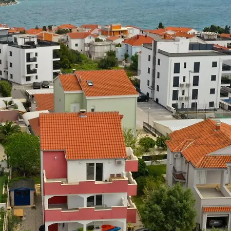Mina Apartman